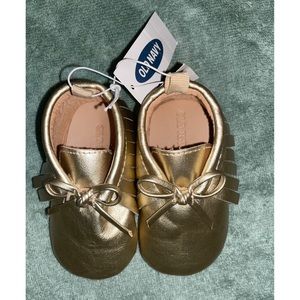 Old Navy Girl Gold Moccasins
